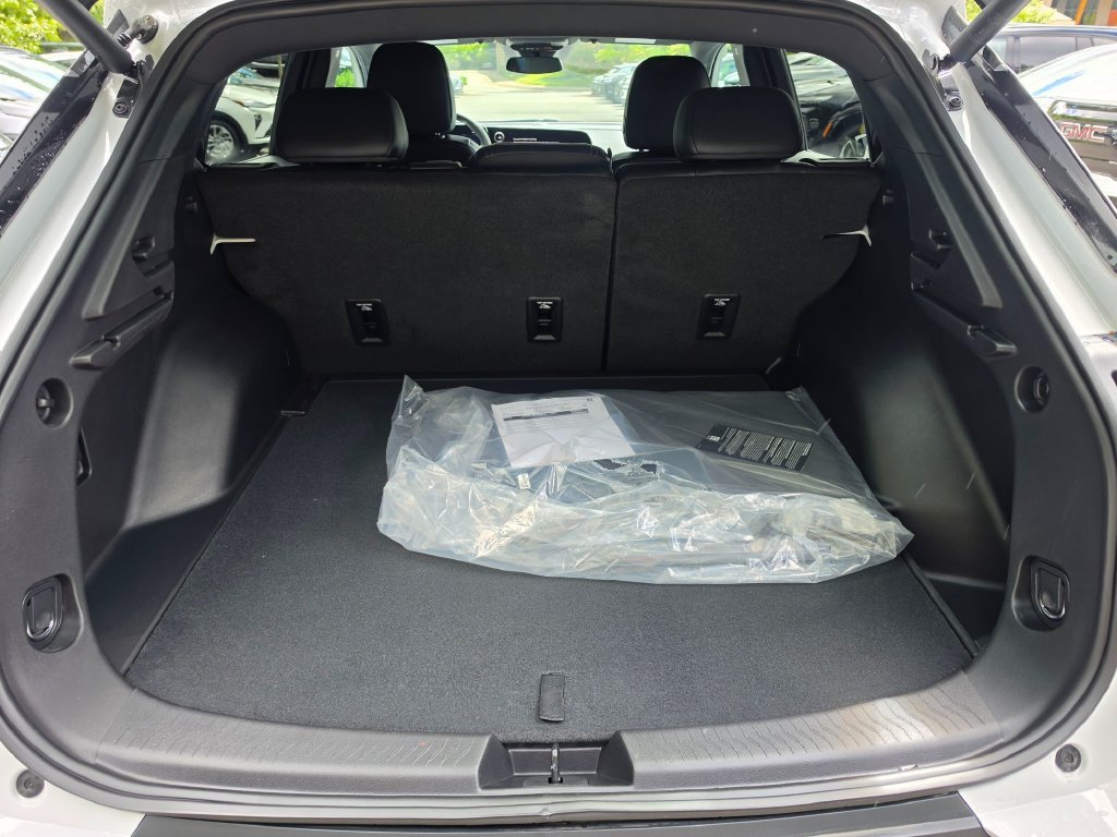 New 2026 Chevrolet Equinox EV LT AWD/4WD image 14