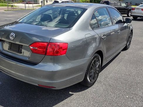 Used 2014 Volkswagen Jetta S image 5