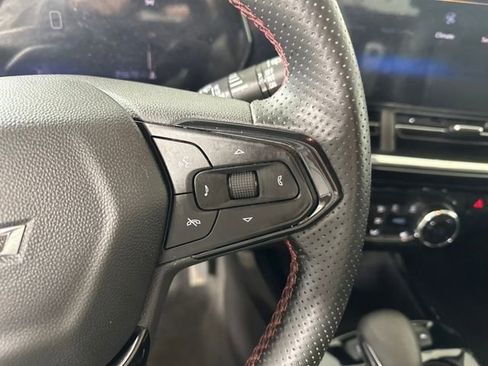 Used 2025 Chevrolet Trax RS w/ Driver Confidence Package image 16