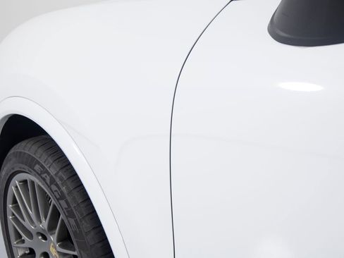 Certified 2017 Porsche Cayenne AWD/4WD image 48