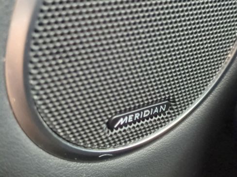 Used 2018 Land Rover Range Rover Long Wheelbase Supercharged image 32