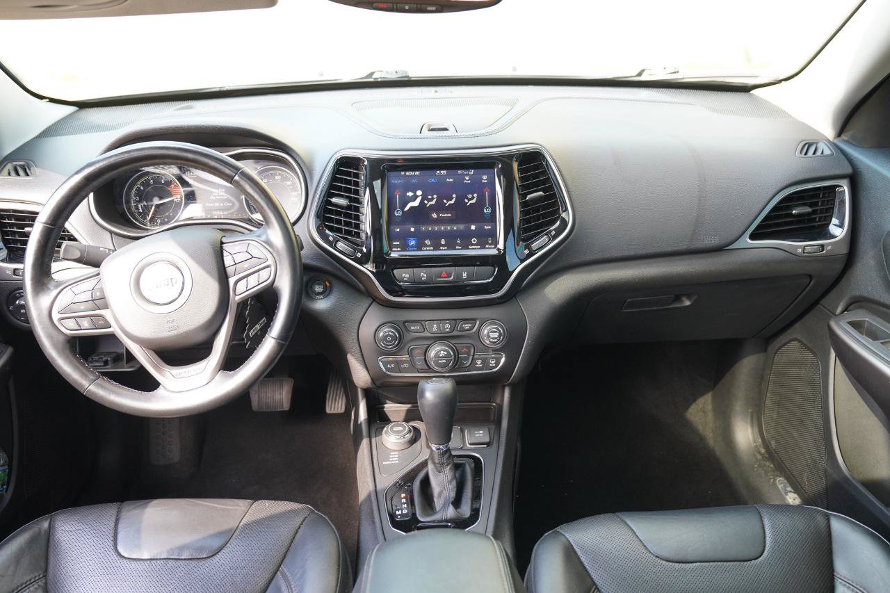 Used 2021 Jeep Cherokee Limited w/ Elite Package AWD/4WD image 30