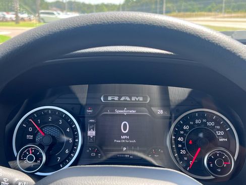 New 2026 RAM 1500 Express AWD/4WD image 25