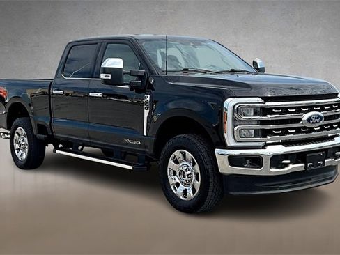 Used 2024 Ford F250 Lariat w/ Chrome Package image 9