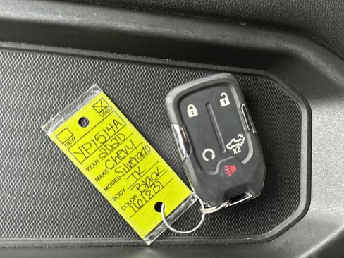 Used 2020 Chevrolet Silverado 1500 LT w/ All-Star Edition image 27