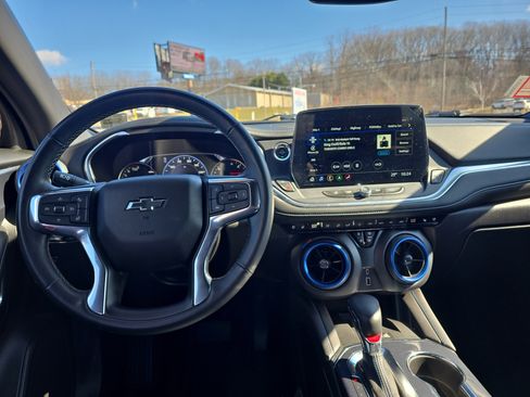 Used 2023 Chevrolet Blazer RS w/ Enhanced Convenience Package image 15
