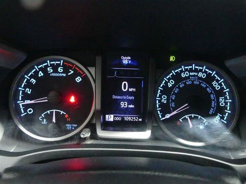 Used 2020 Toyota Tacoma SR5 w/ Blackout Package AWD/4WD image 30