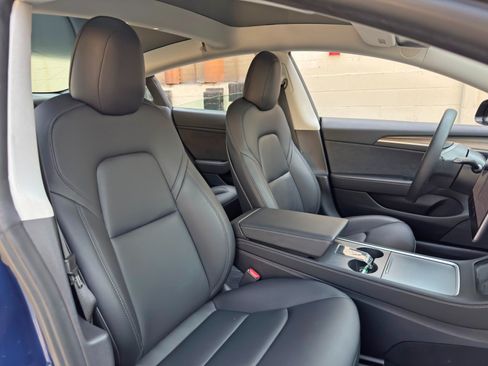 Used 2021 Tesla Model 3 Long Range AWD/4WD image 37