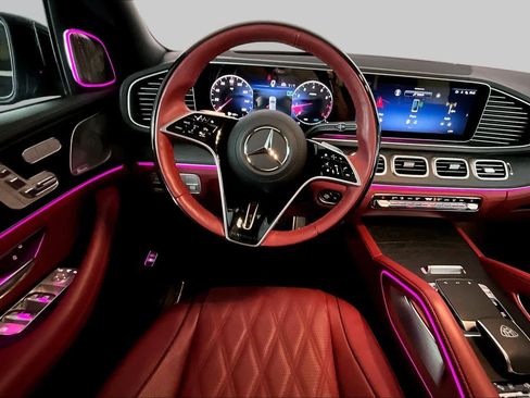 Used 2025 Mercedes-Benz Maybach GLS 600 4MATIC image 6