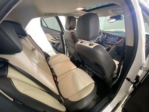 Used 2021 Buick Encore Preferred w/ Safety Package II image 32