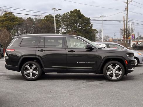 Used 2022 Jeep Grand Cherokee L Limited image 2