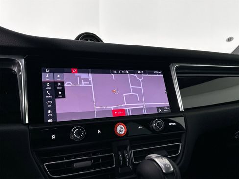 New 2026 Porsche Macan image 22