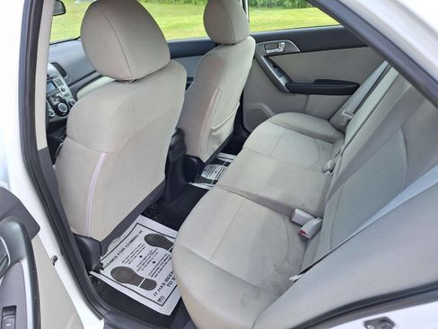Used 2013 Kia Forte EX image 10