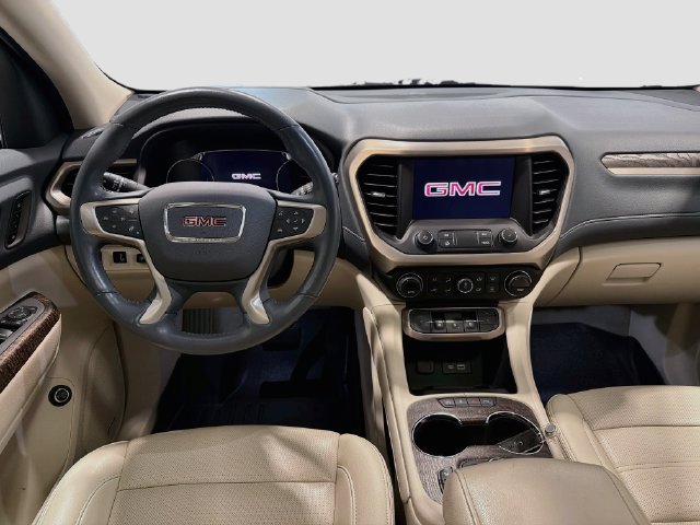 Certified 2022 GMC Acadia Denali w/ Denali Ultimate Package AWD/4WD image 23