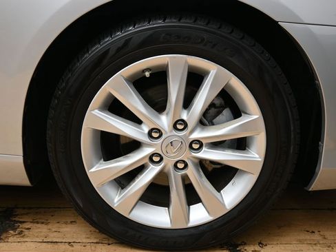 Used 2011 Lexus ES 350 FWD image 16