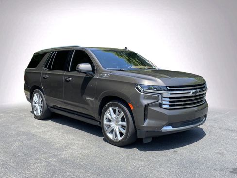 Used 2021 Chevrolet Tahoe High Country AWD/4WD image 2