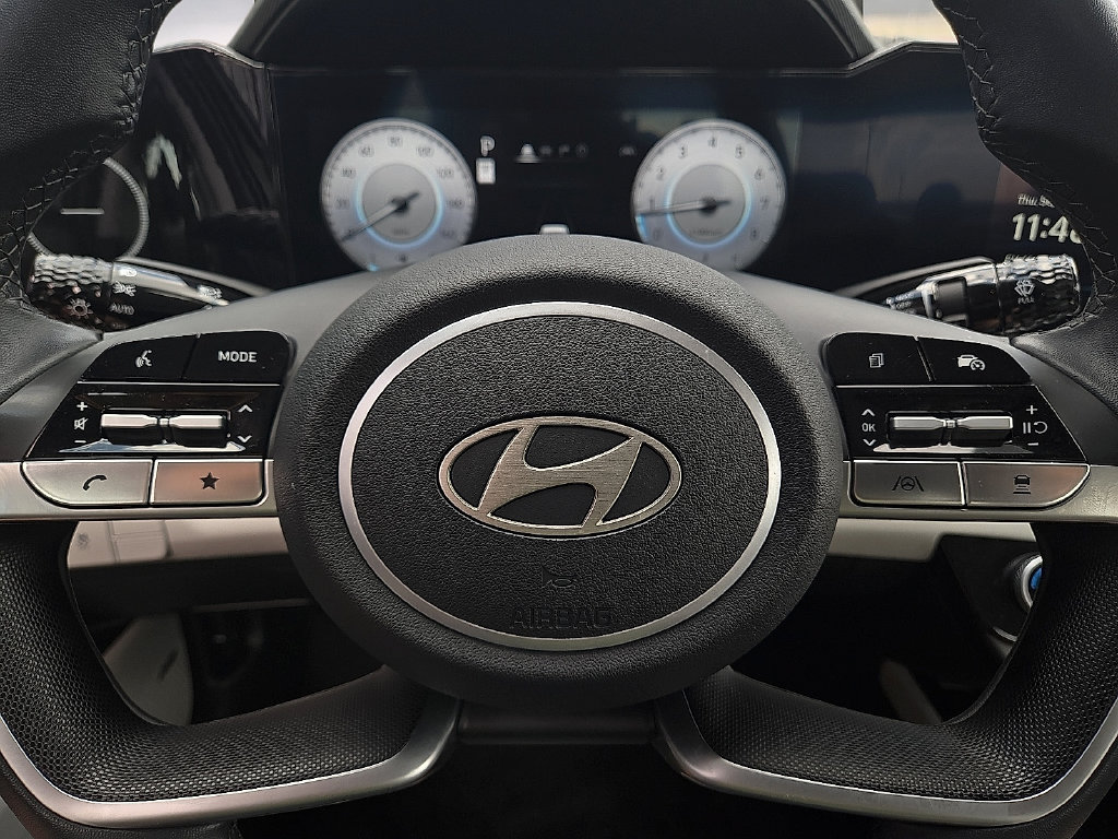 Used 2026 Hyundai Elantra Limited FWD image 19
