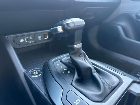 Used 2025 Kia K4 LXS image 45