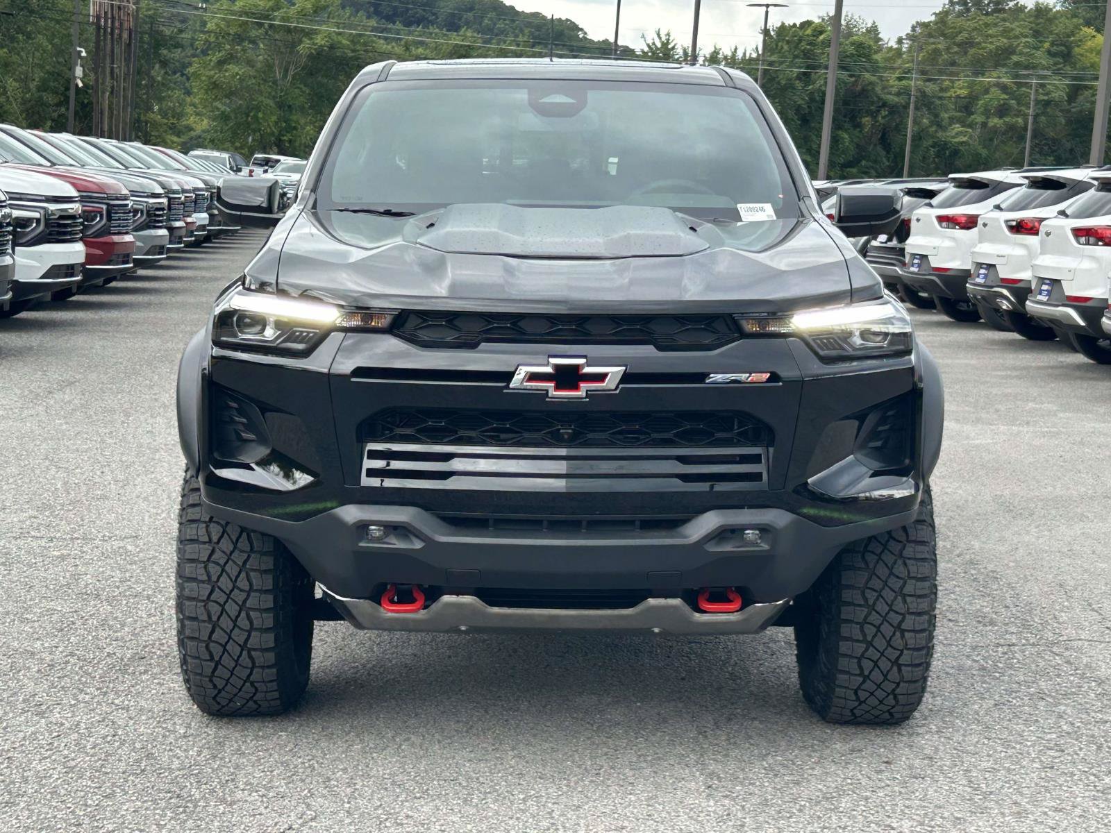 New 2026 Chevrolet Colorado ZR2 w/ Technology Package AWD/4WD image 2