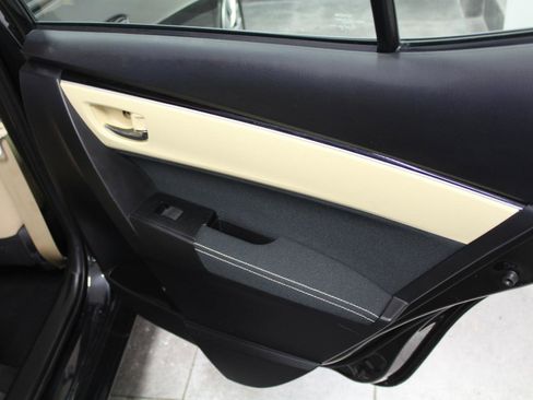 Used 2017 Toyota Corolla LE image 25