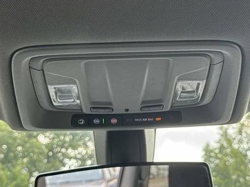 Used 2021 Chevrolet Silverado 1500 LT RWD image 19