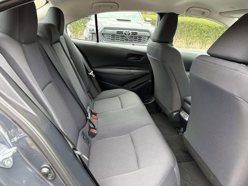 Used 2025 Toyota Corolla LE image 19