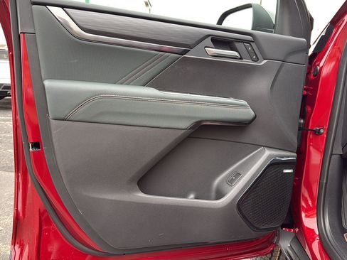 New 2026 GMC Acadia AT4 w/ Luxury Package image 19