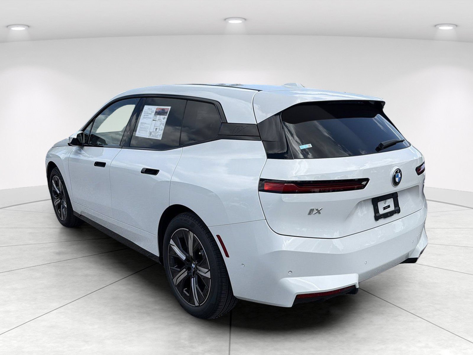 Certified 2026 BMW iX xDrive45 w/ Premium Package AWD/4WD image 6