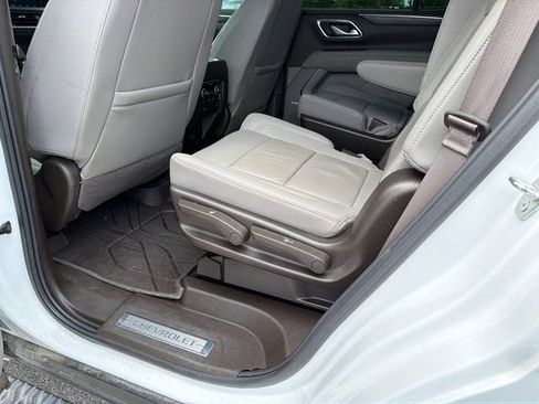 Used 2024 Chevrolet Tahoe Z71 w/ Luxury Package AWD/4WD image 21