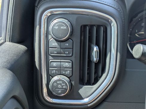 Used 2021 Chevrolet Silverado 2500 LTZ w/ LTZ Convenience Package AWD/4WD image 23