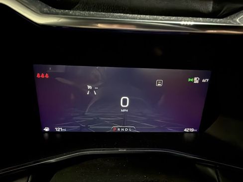 Used 2024 GMC Canyon Elevation w/ Elevation Premium Package image 15