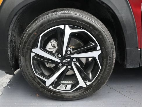 Used 2022 Chevrolet TrailBlazer RS w/ Technology Package FWD image 9