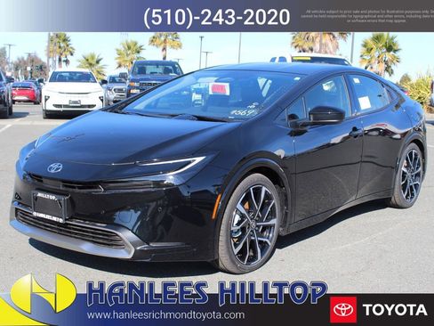 New 2026 Toyota Prius Plug-In Hybrid image 3