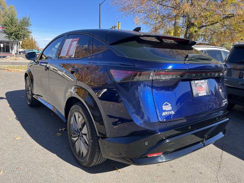 Used 2023 Nissan Ariya AWD image 6