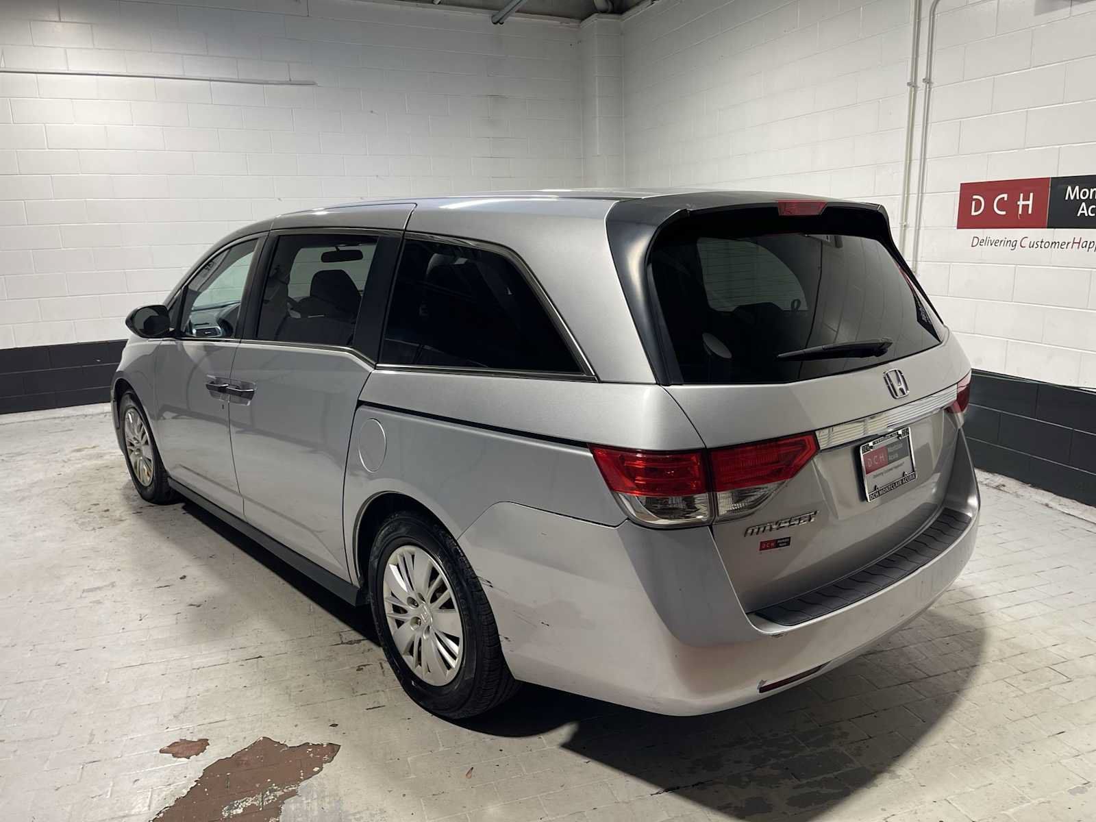 Used 2014 Honda Odyssey LX image 4