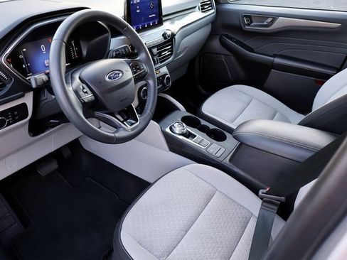 Certified 2023 Ford Escape Active image 3