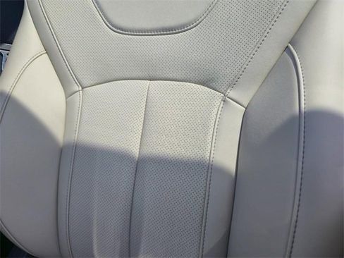 Certified 2025 INFINITI QX60 Luxe image 23