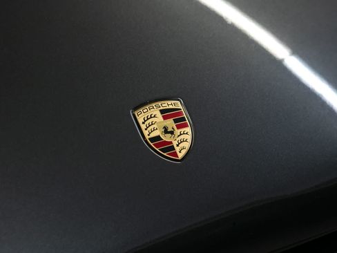 Certified 2023 Porsche Macan AWD/4WD image 17