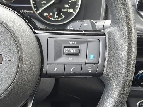 Used 2023 Nissan Rogue SV image 22