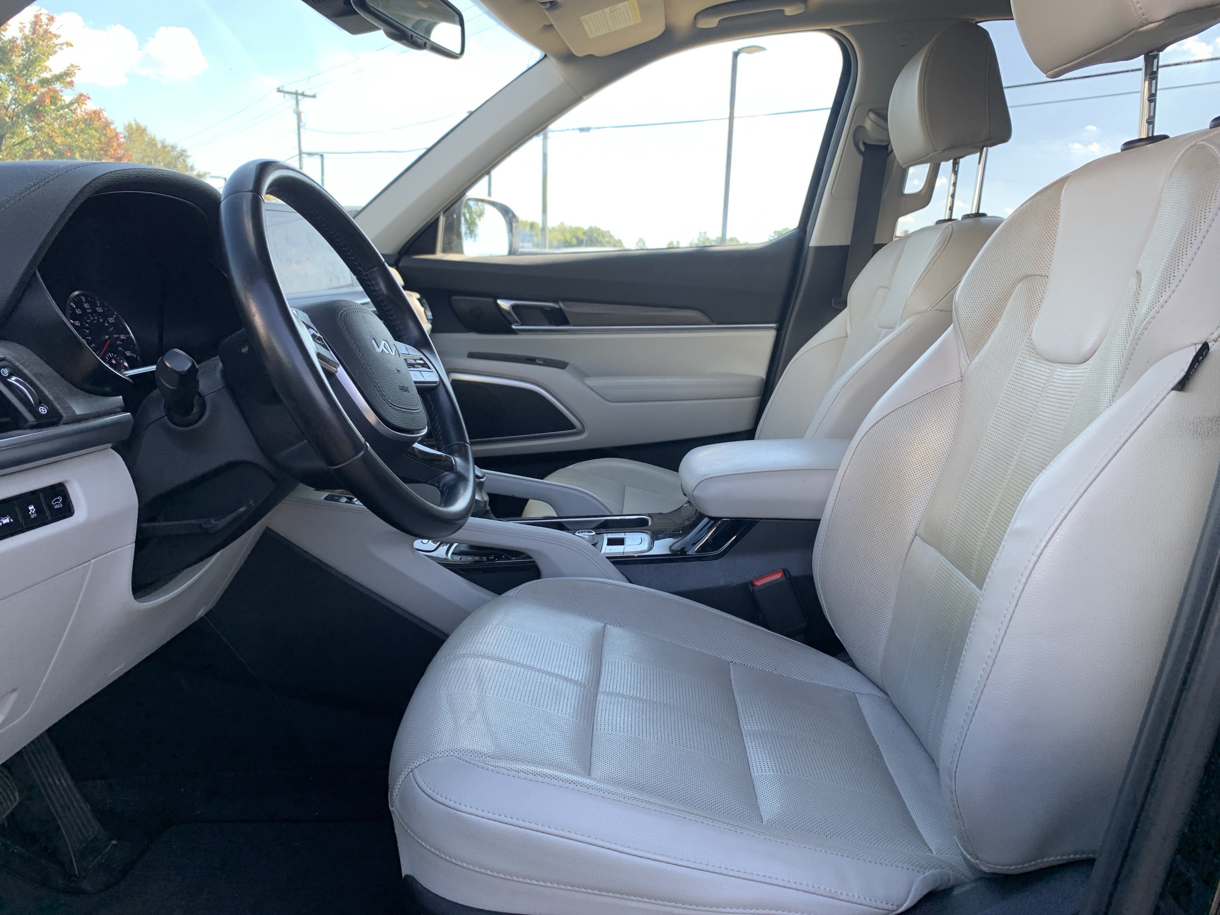 Used 2022 Kia Telluride EX w/ EX Premium Package FWD image 16