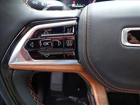 New 2025 Jeep Grand Cherokee L Summit image 16