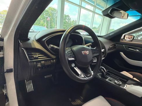 Used 2024 Cadillac CT5 V Blackwing w/ Driver Assist Package RWD image 11