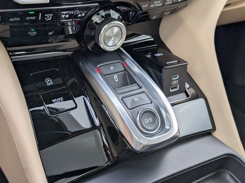 Certified 2026 Acura MDX SH-AWD w/ Technology Package image 22