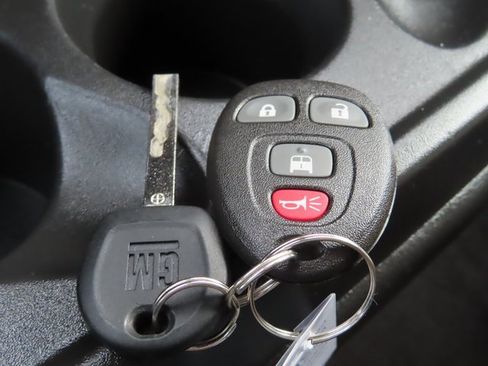 Used 2025 Chevrolet Express 3500 LT image 33