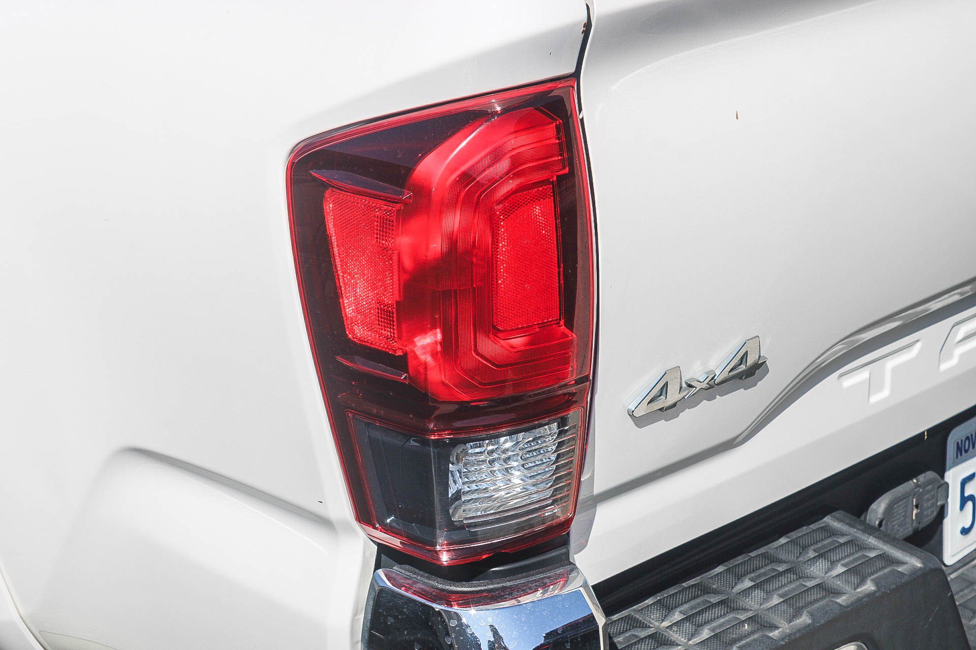 Used 2019 Toyota Tacoma SR5 AWD/4WD image 11
