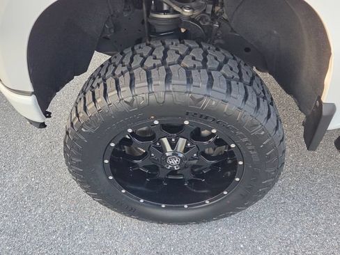 Used 2019 Chevrolet Silverado 1500 RST w/ True North Edition AWD/4WD image 17