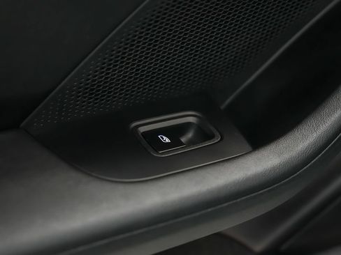 Certified 2025 Porsche Taycan AWD/4WD image 17