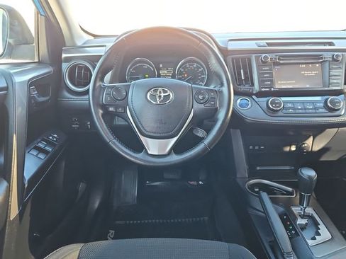 Used 2016 Toyota RAV4 XLE AWD/4WD image 28