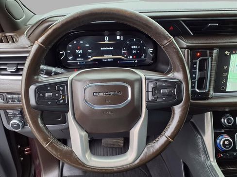 Used 2022 GMC Yukon XL Denali image 13