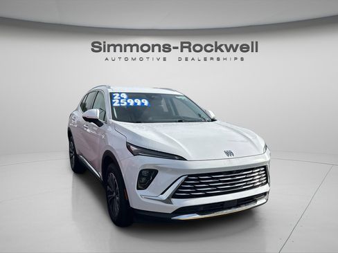 Used 2024 Buick Envision Preferred image 2